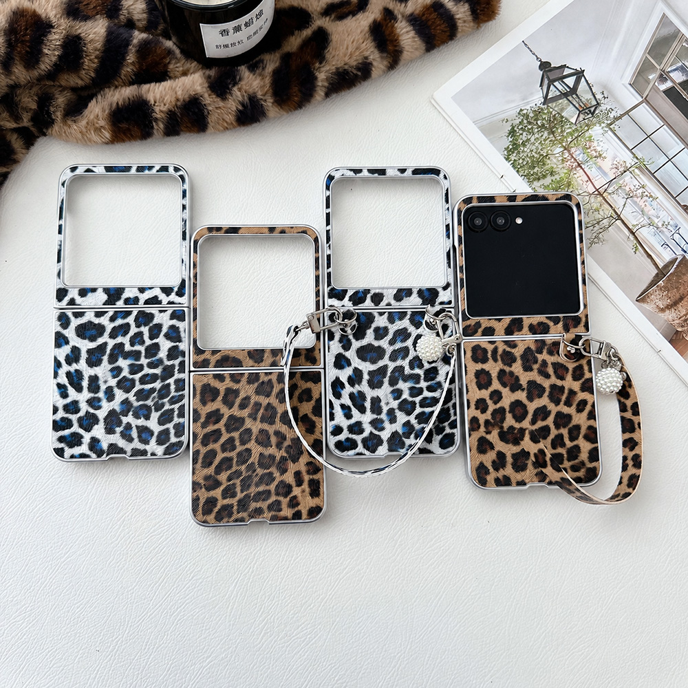 Vintage Items - Etui na telefon składany z motywem