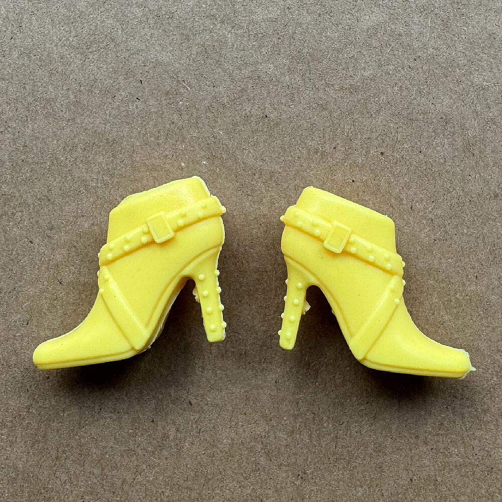 Buty na obcasie w stylu vintag – Vintage Collectible Barbies recenzja i cena